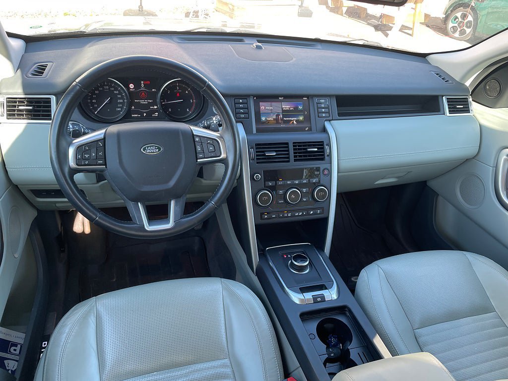 Vehicle Image 10