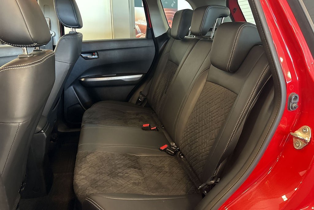 Vehicle Image 11