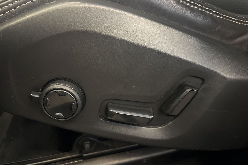 Vehicle Image 26