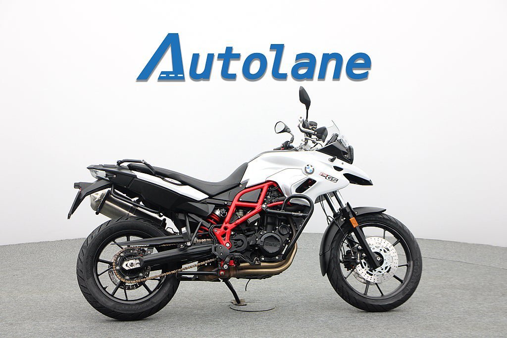 Vehicle Image 6