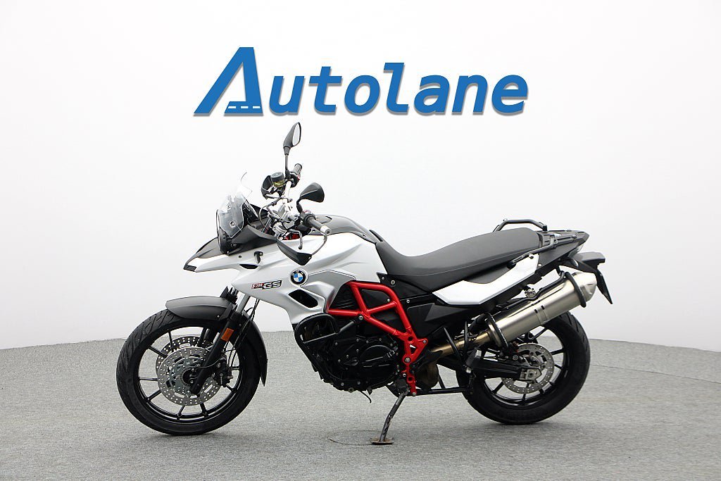 Vehicle Image 9