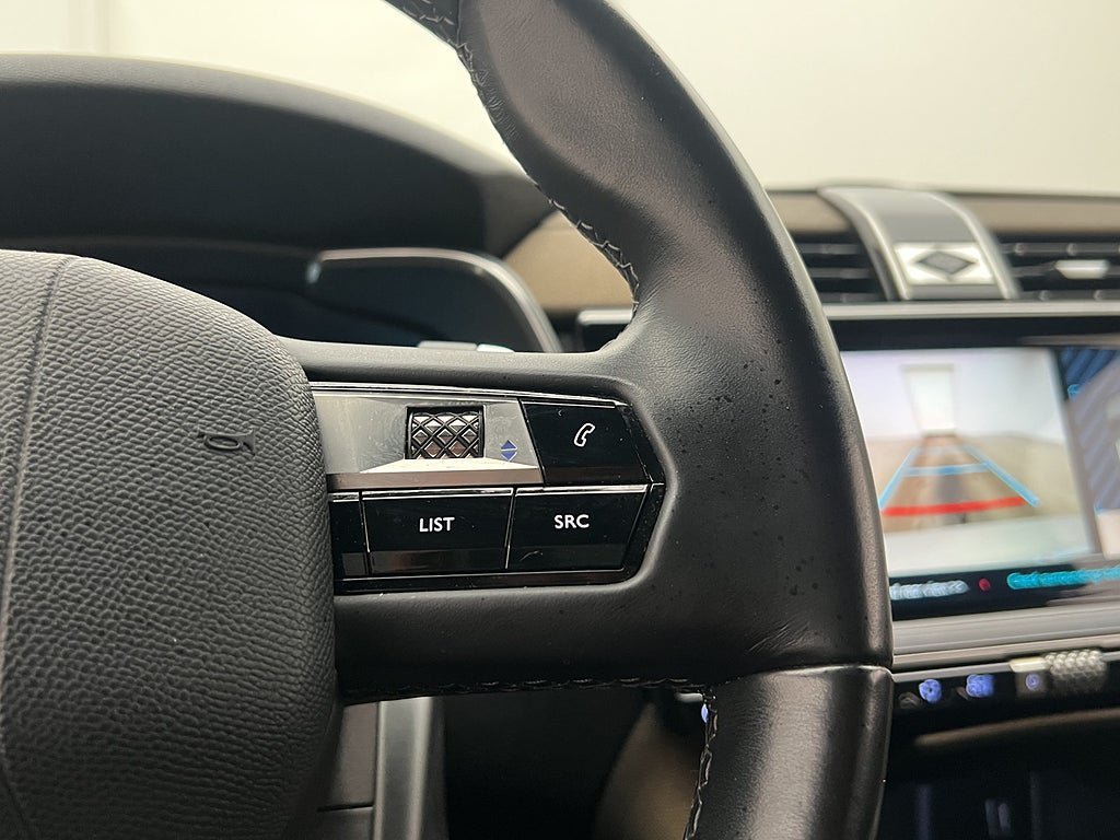Vehicle Image 28