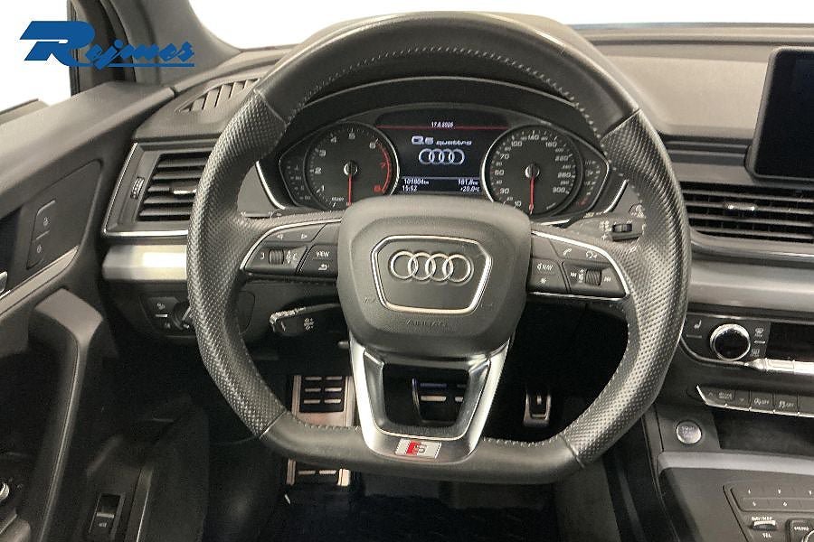 Vehicle Image 8