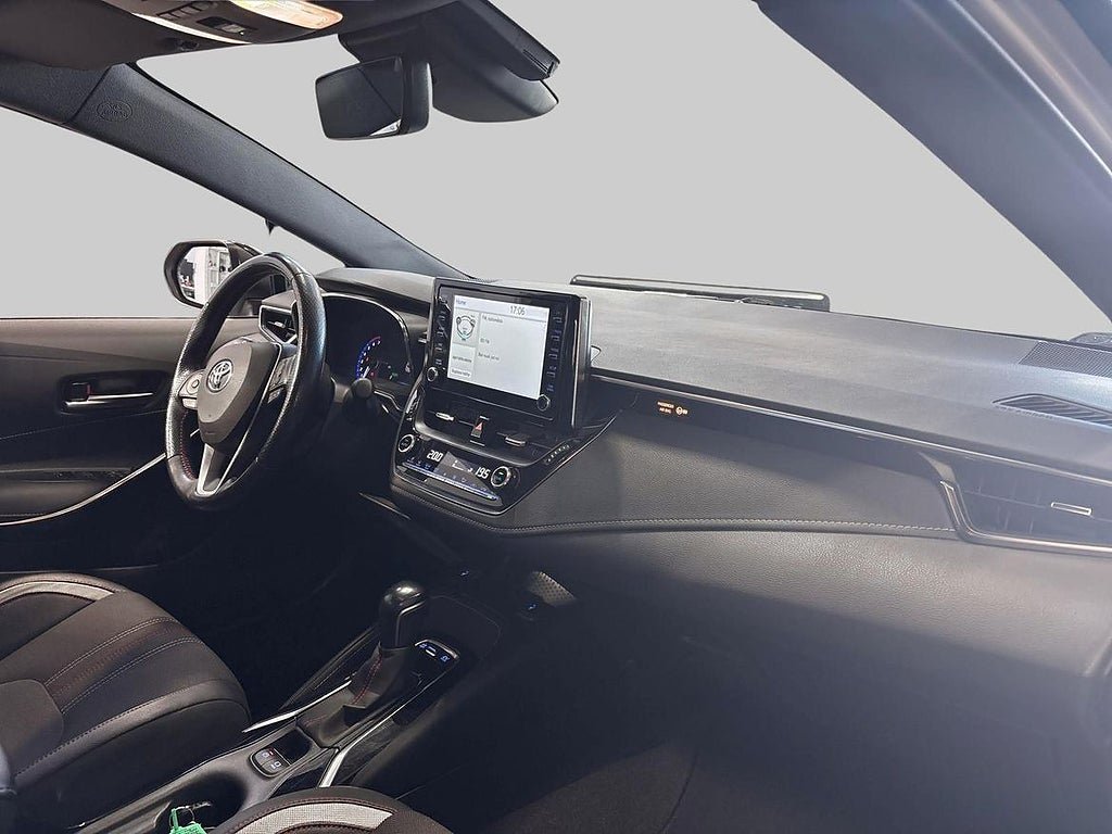 Vehicle Image 10