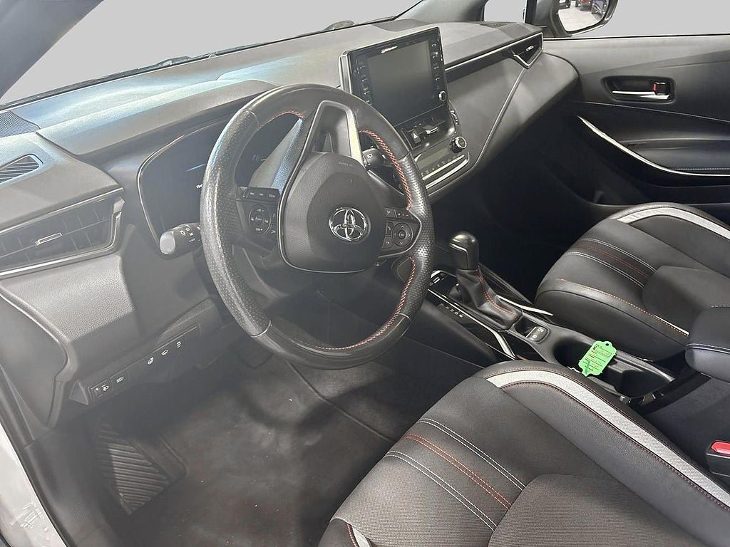 Vehicle Image 14