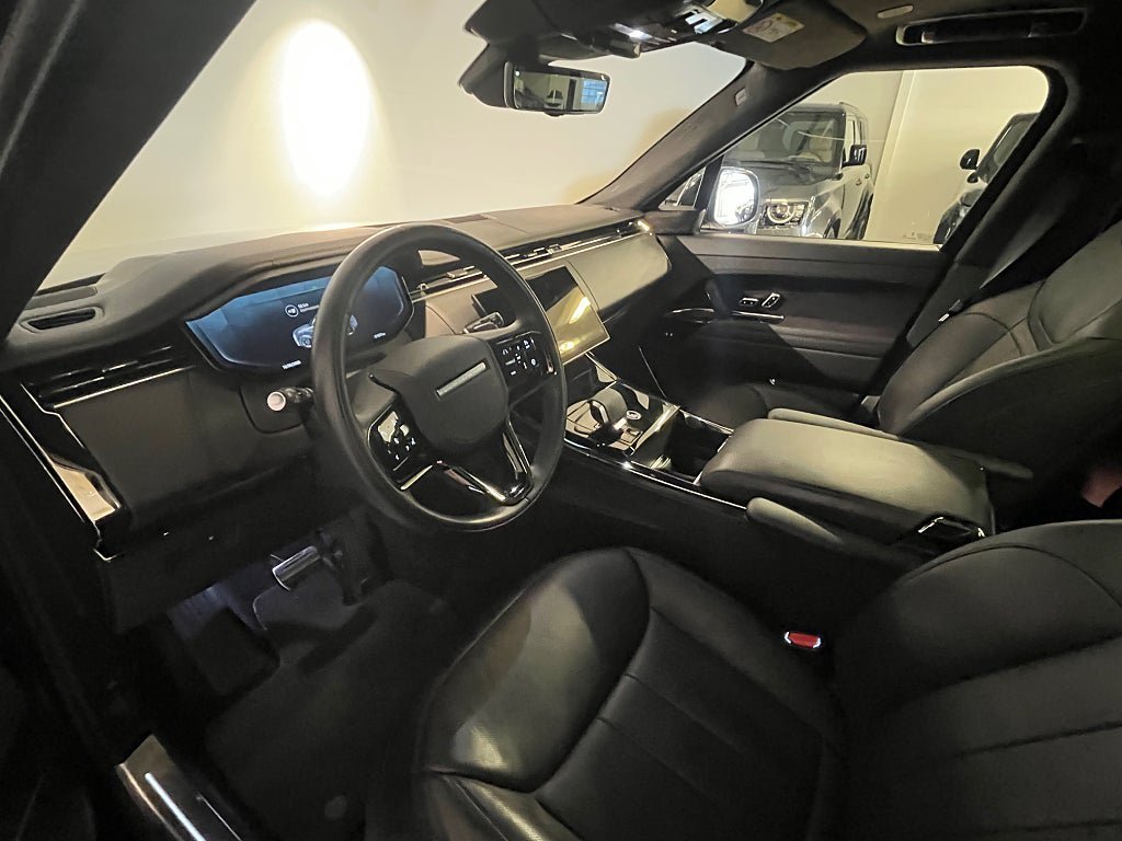 Vehicle Image 9