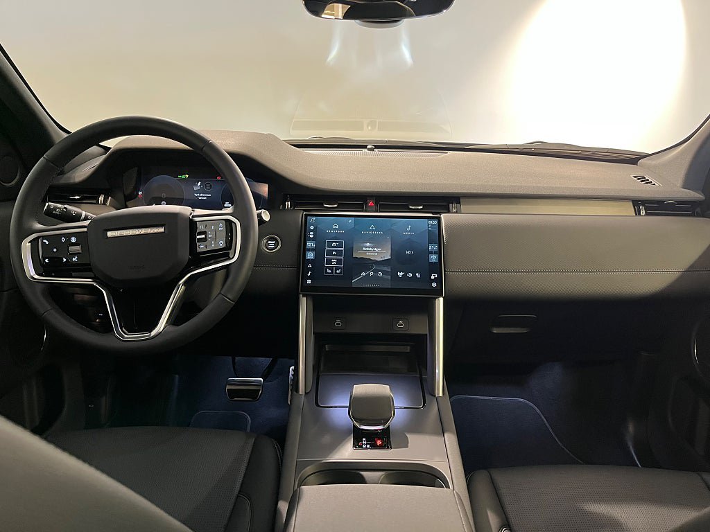 Vehicle Image 10