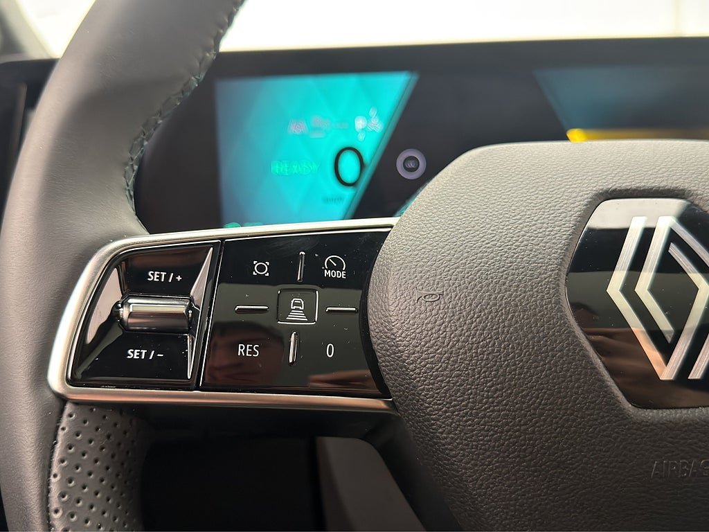 Vehicle Image 26