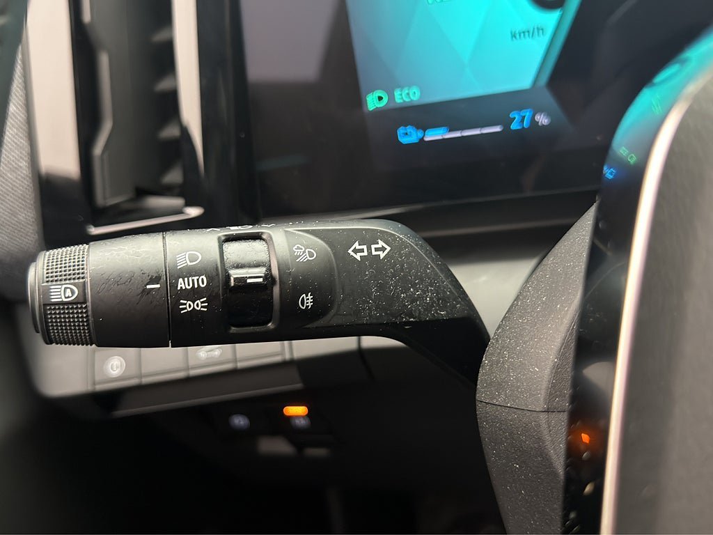 Vehicle Image 28