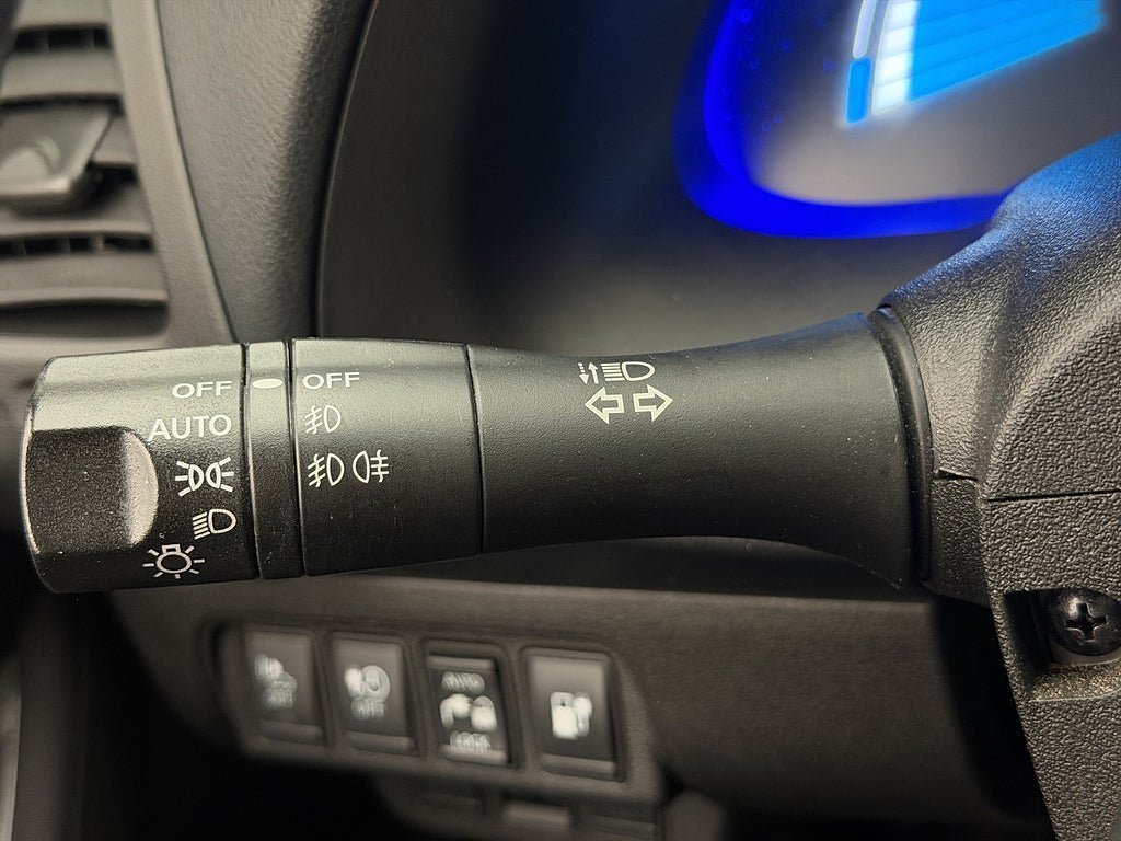 Vehicle Image 25
