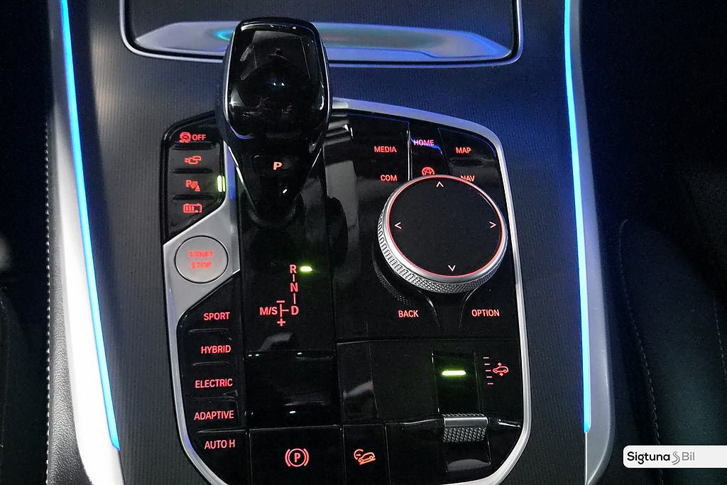 Vehicle Image 24