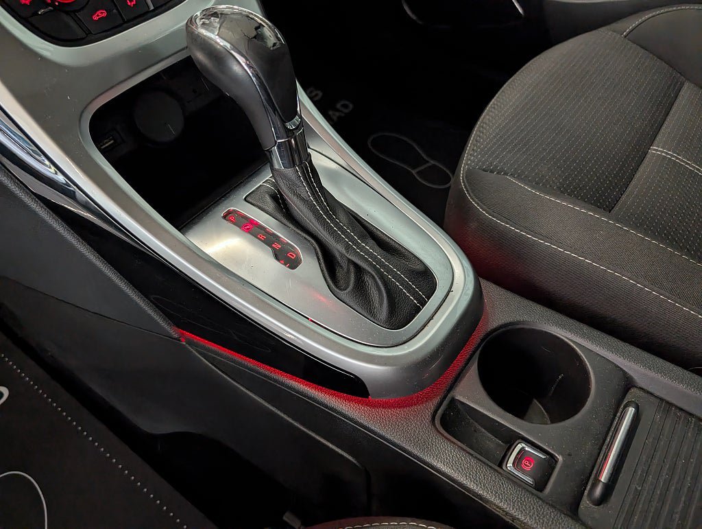 Vehicle Image 12