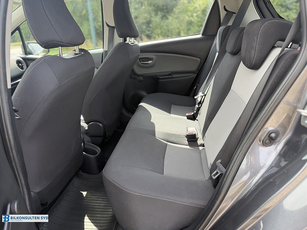Vehicle Image 7