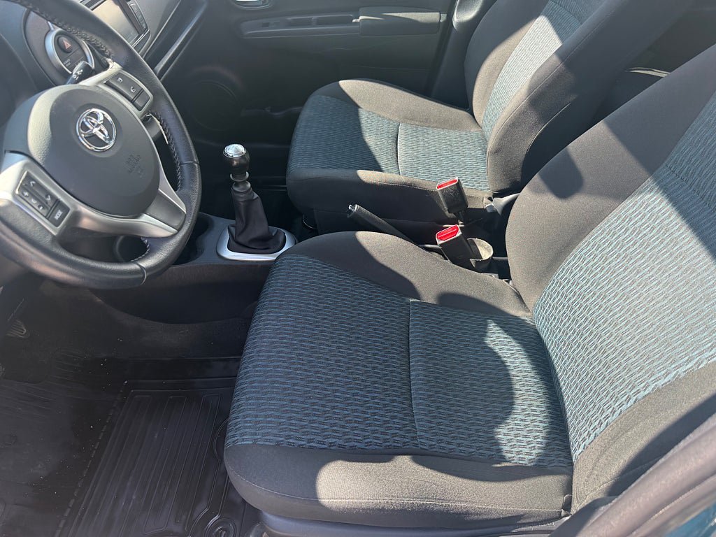 Vehicle Image 11