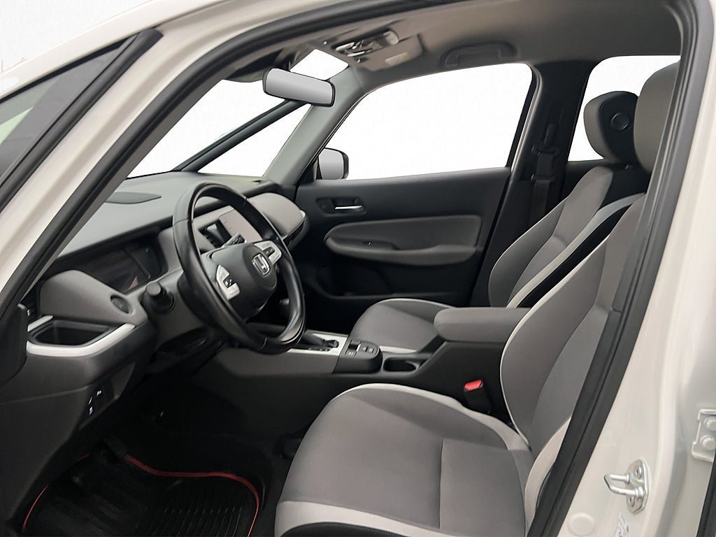 Vehicle Image 11