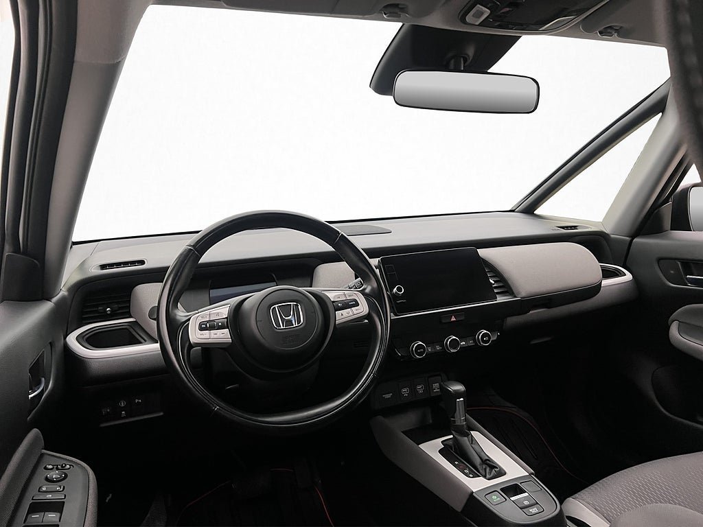 Vehicle Image 12