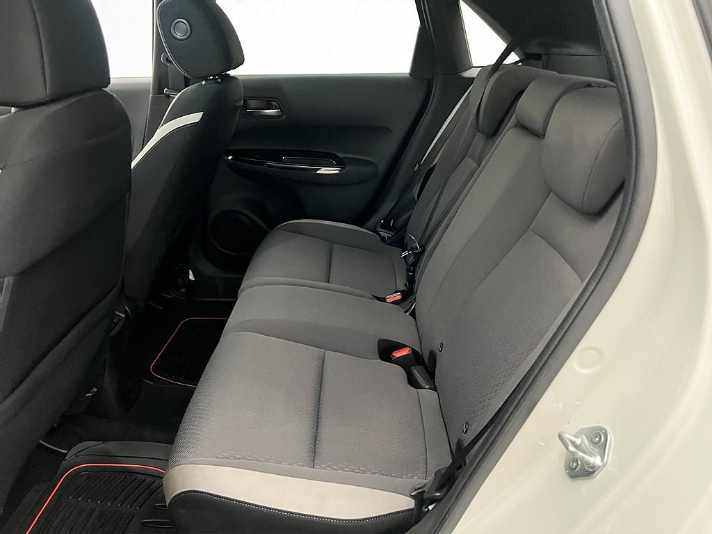 Vehicle Image 23
