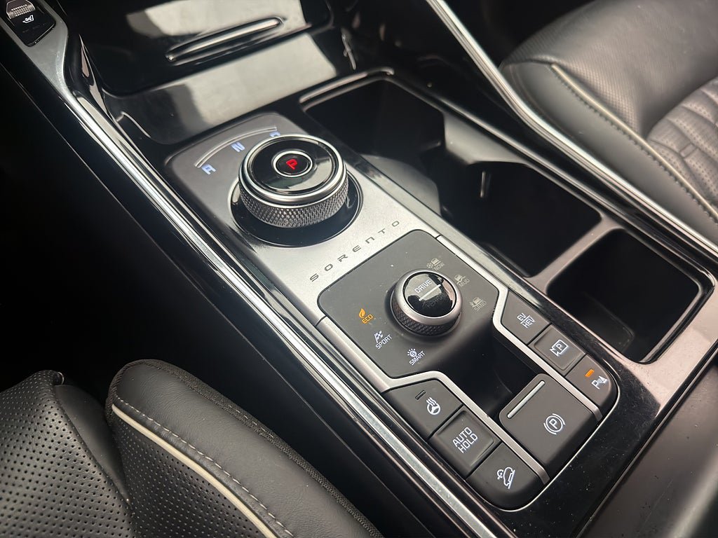 Vehicle Image 28