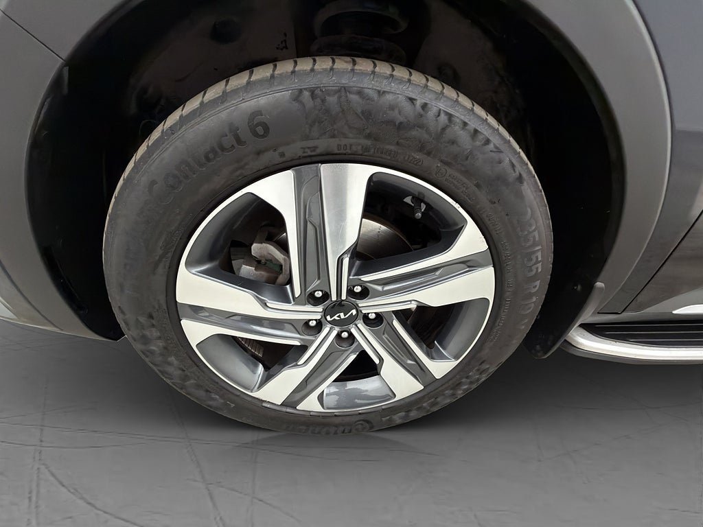 Vehicle Image 37