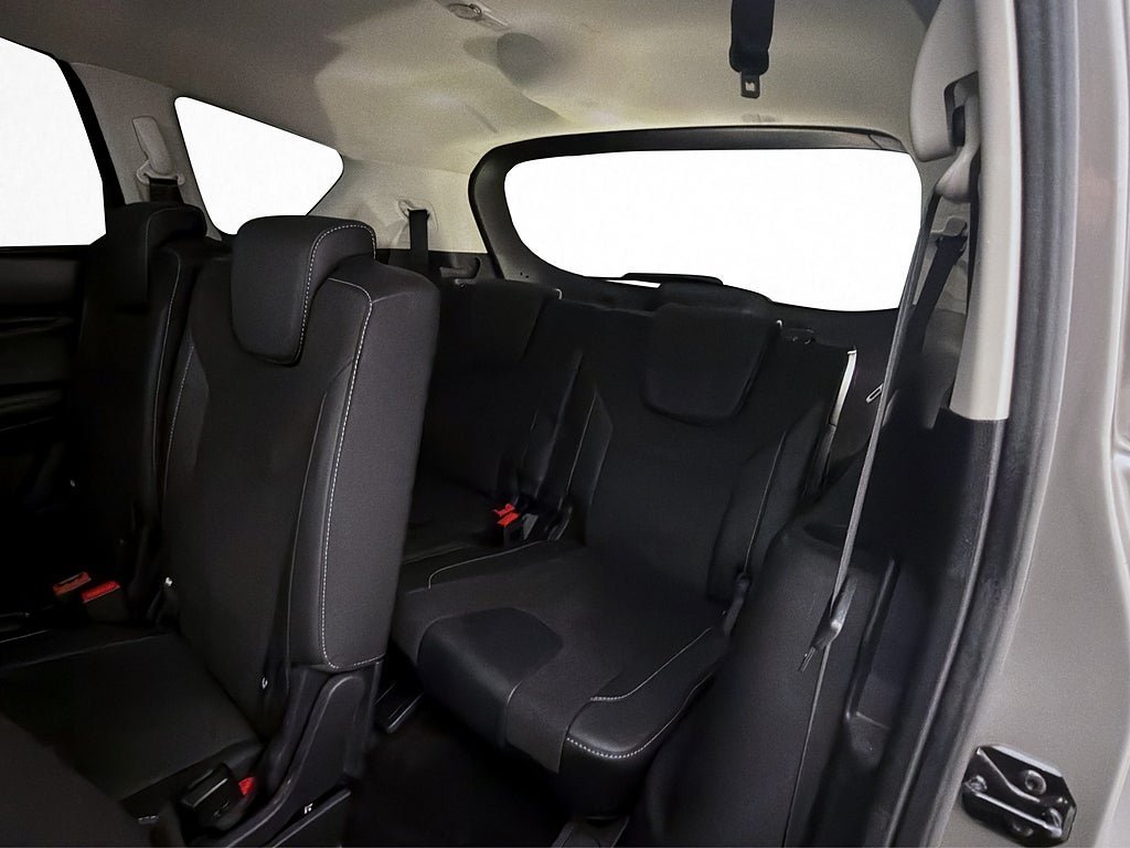 Vehicle Image 26