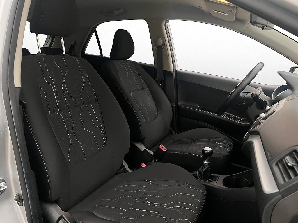 Vehicle Image 21
