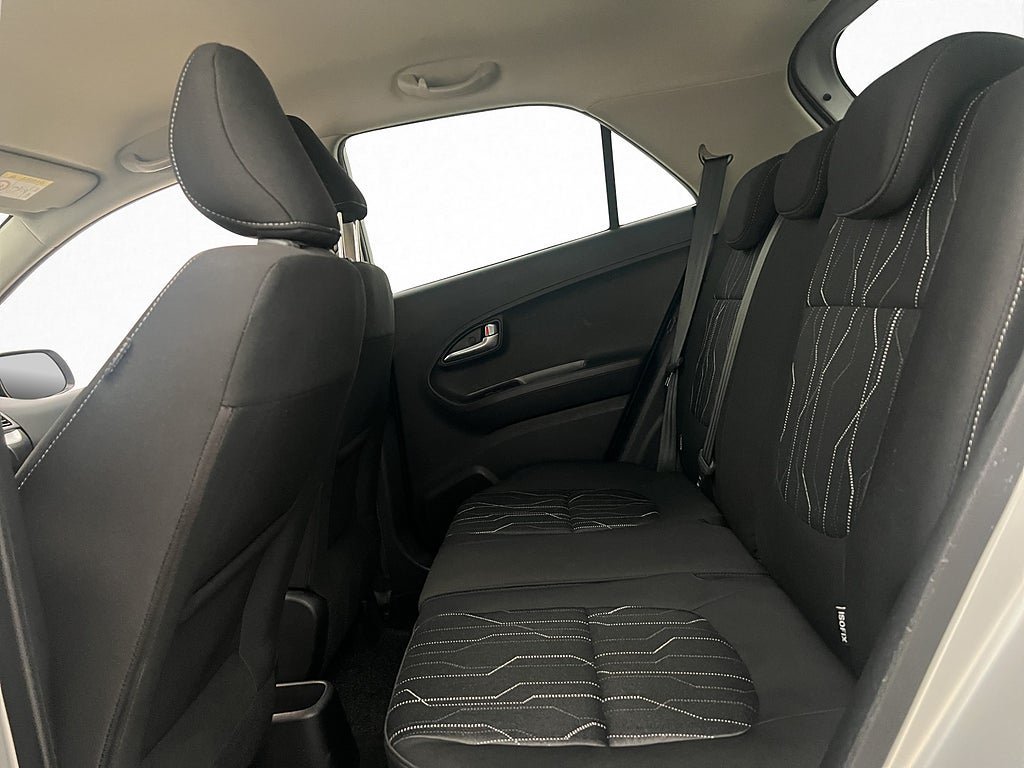 Vehicle Image 22