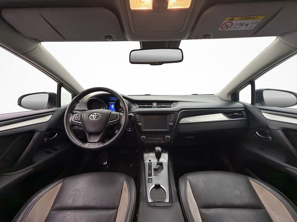 Vehicle Image 12