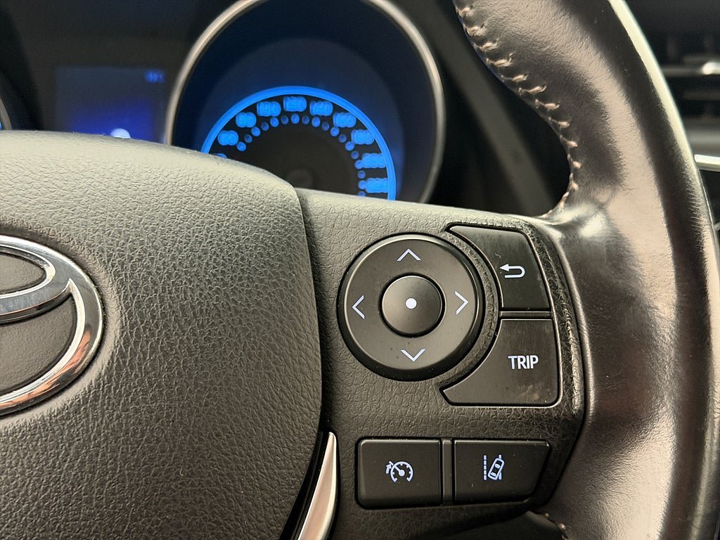 Vehicle Image 18