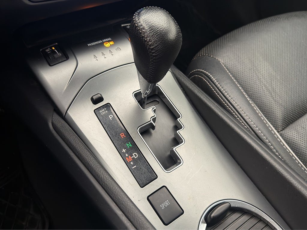 Vehicle Image 25