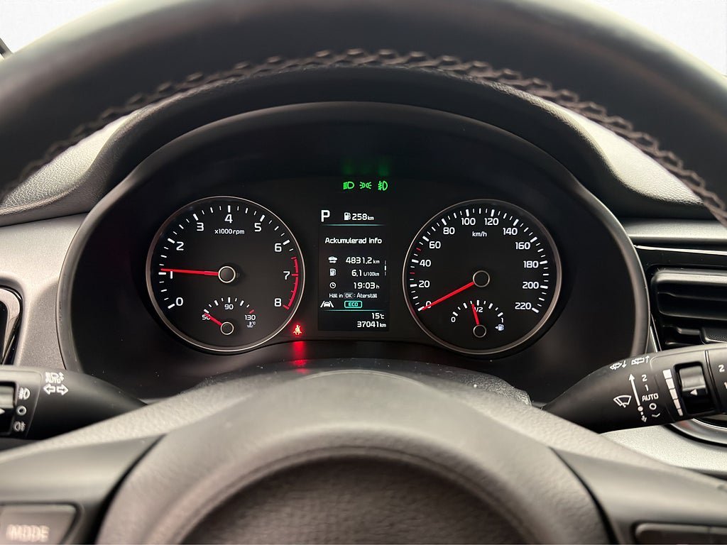 Vehicle Image 15