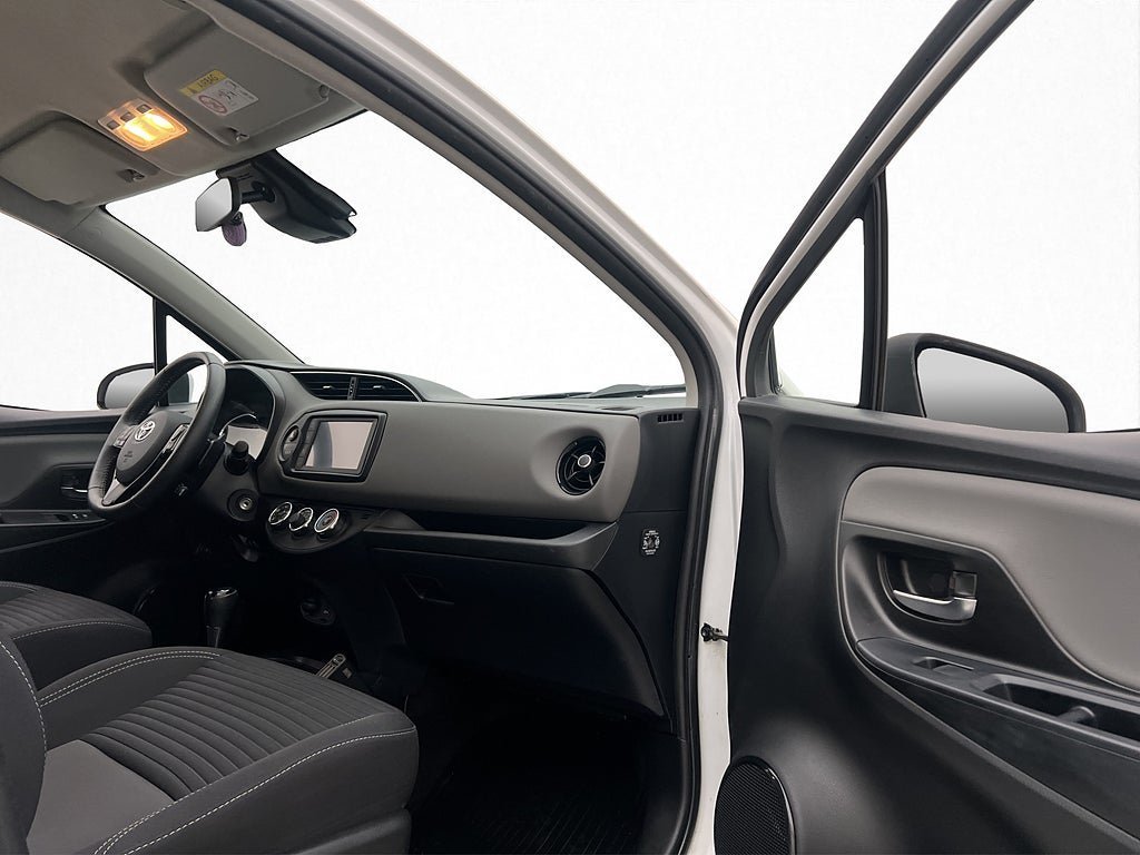 Vehicle Image 23