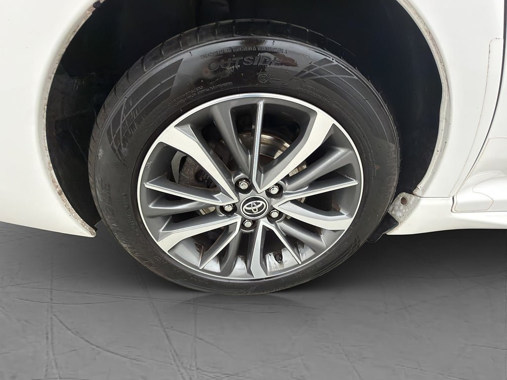 Vehicle Image 32