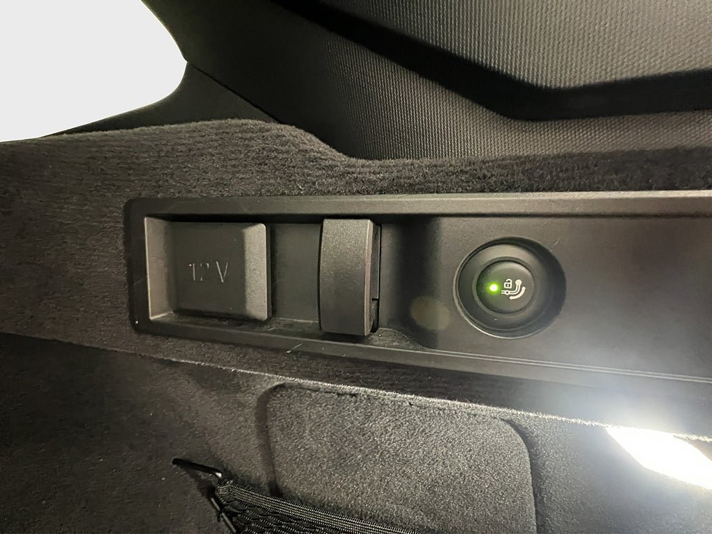Vehicle Image 32