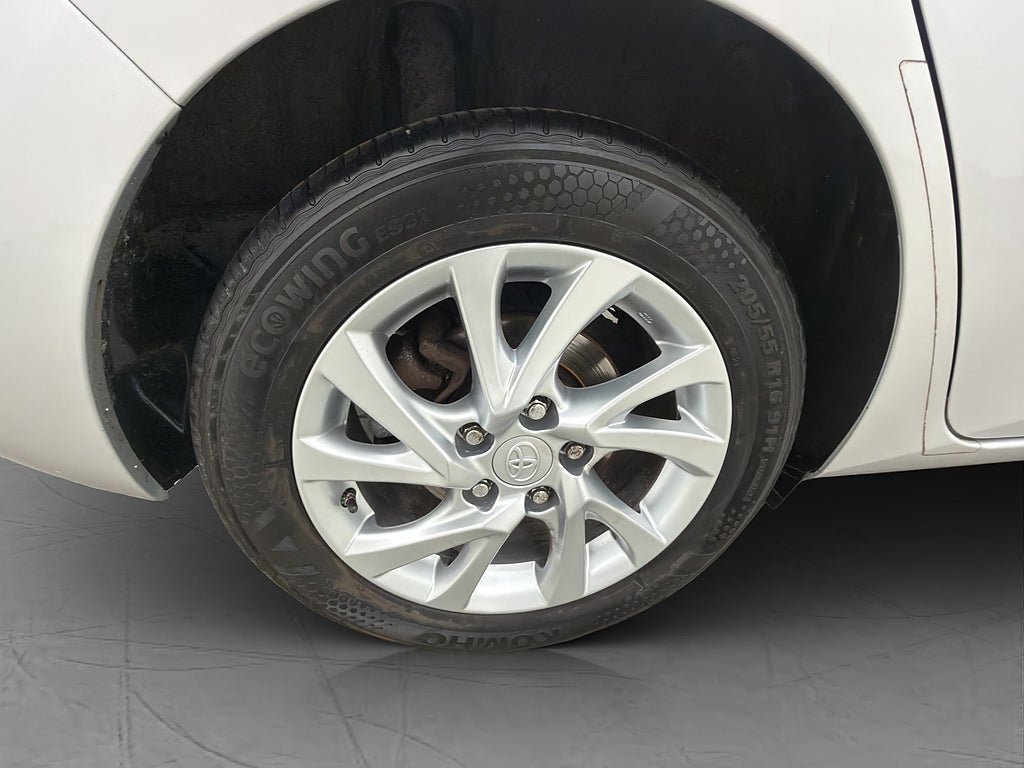 Vehicle Image 30