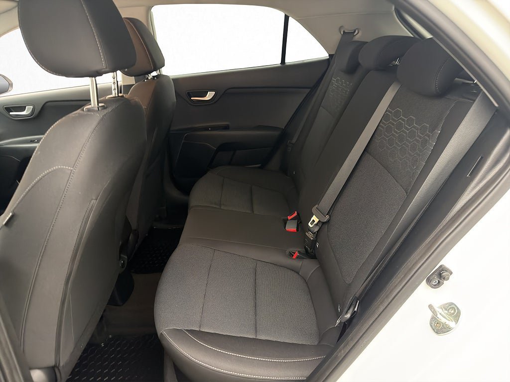 Vehicle Image 24