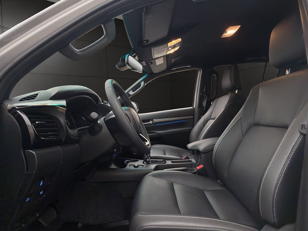 Vehicle Image 15