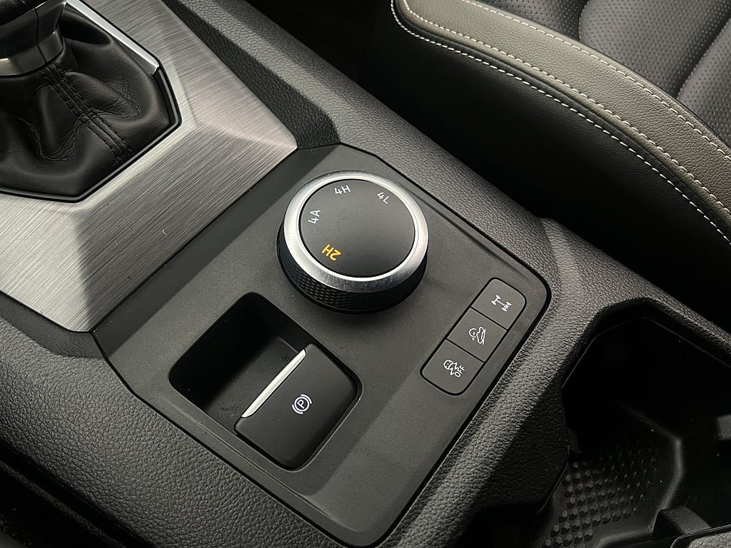 Vehicle Image 29