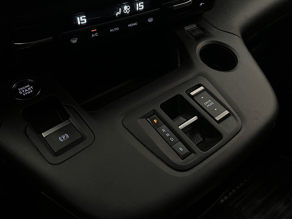 Vehicle Image 23