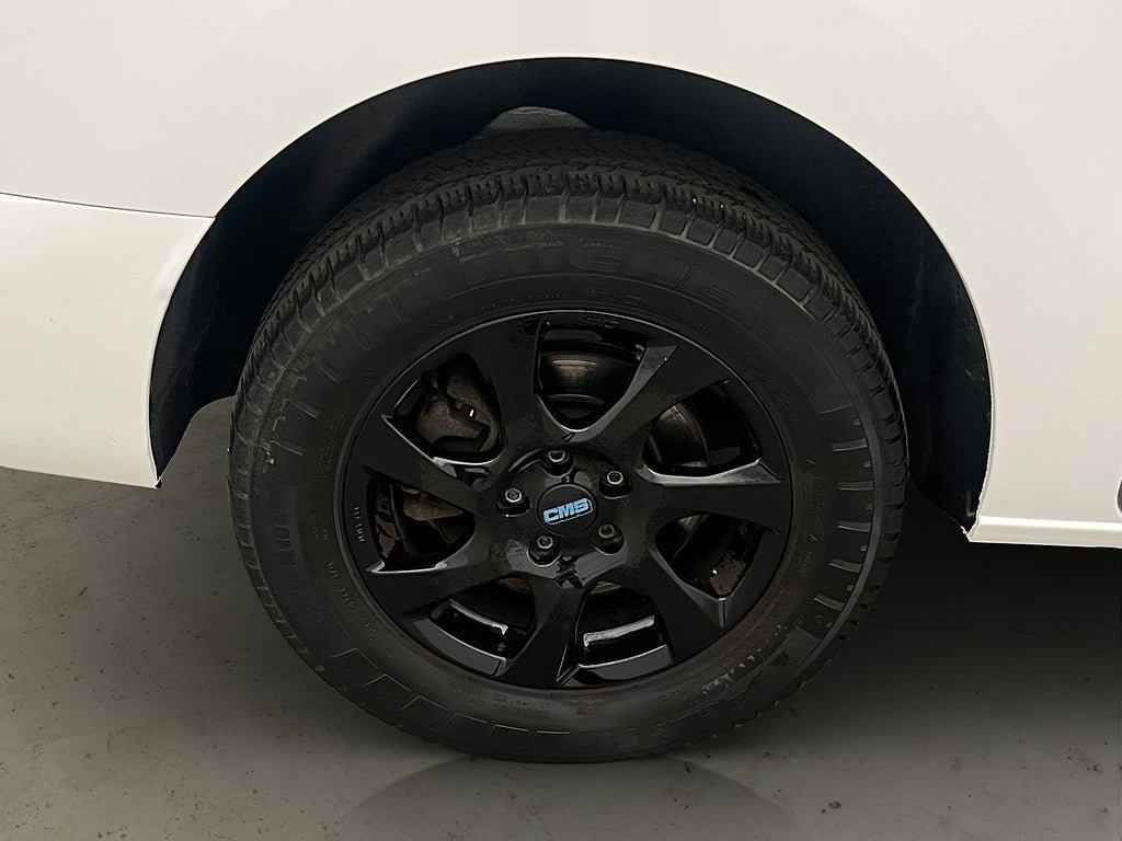 Vehicle Image 31