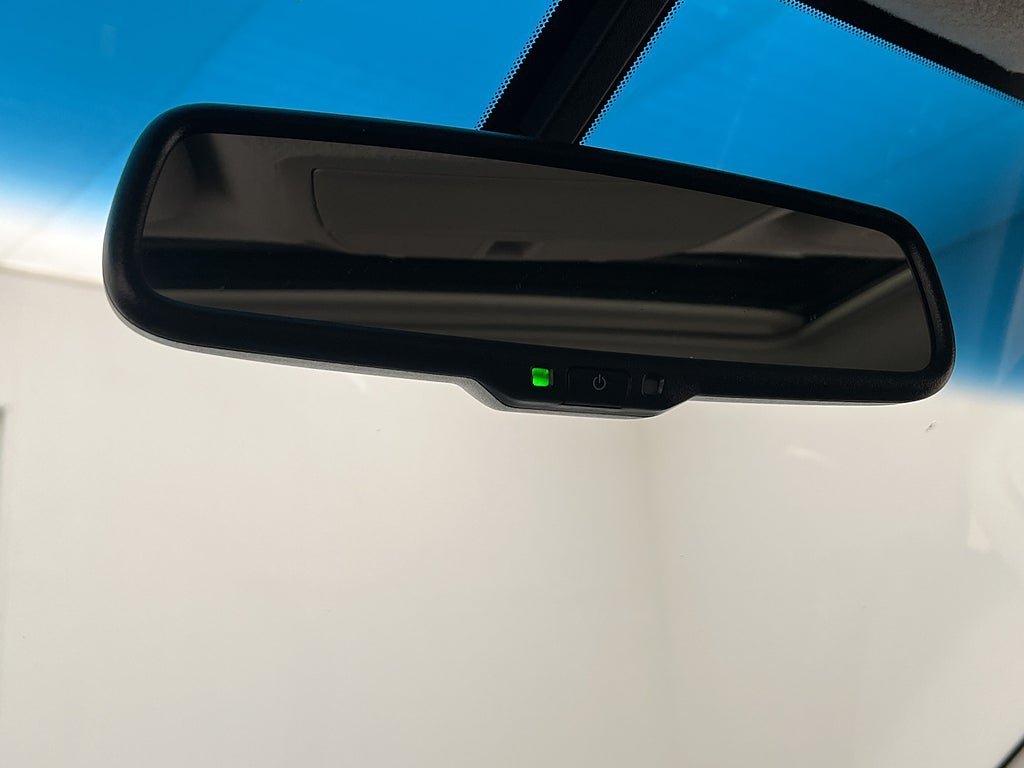 Vehicle Image 32