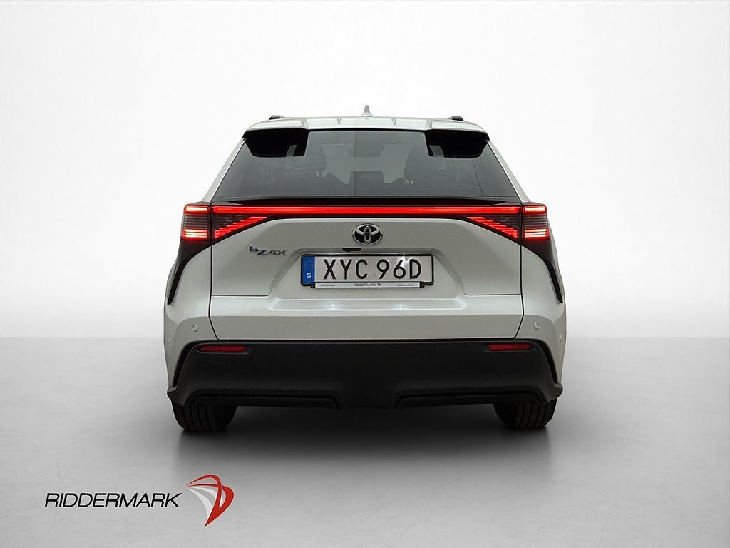 Vehicle Image 8