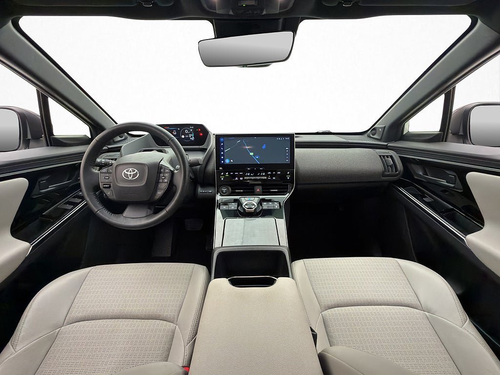 Vehicle Image 13