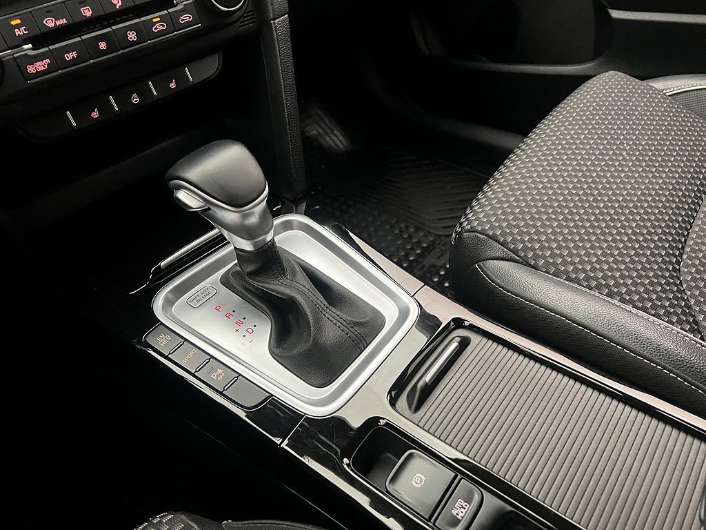 Vehicle Image 24