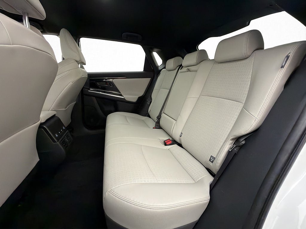 Vehicle Image 20
