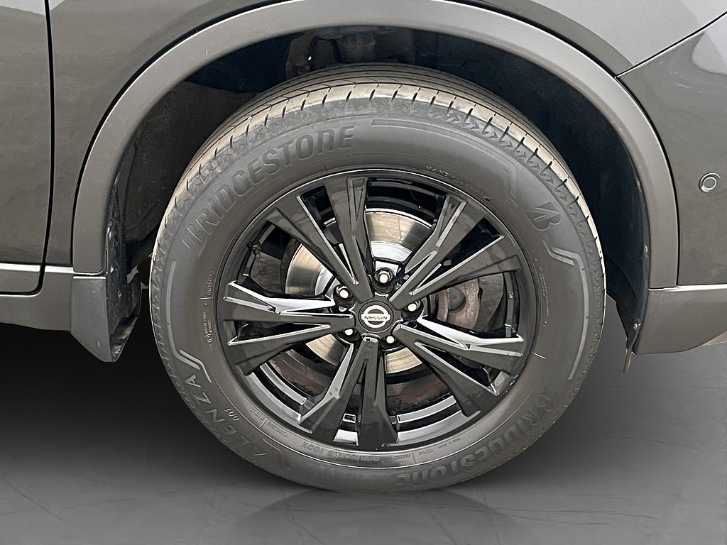 Vehicle Image 32