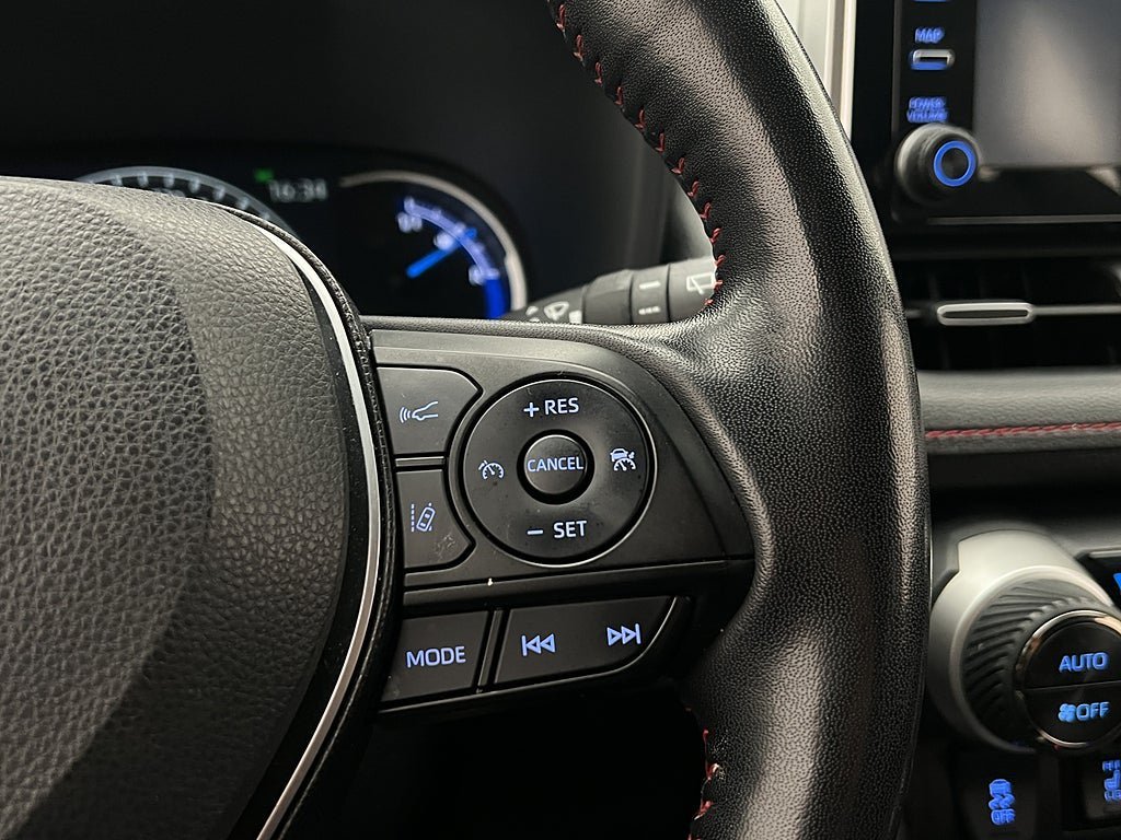 Vehicle Image 17