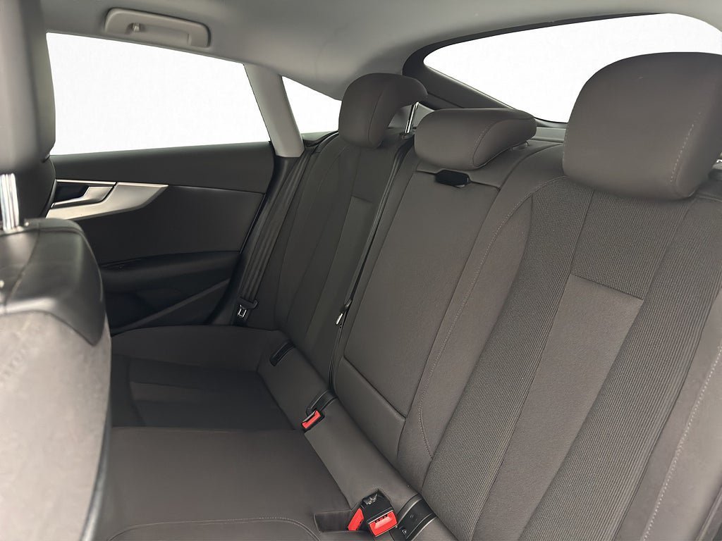 Vehicle Image 17
