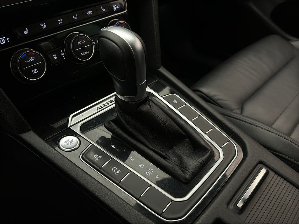 Vehicle Image 28