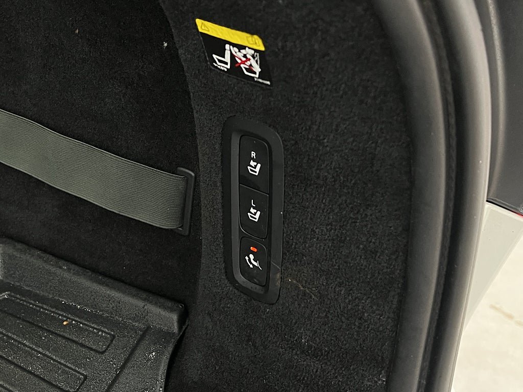 Vehicle Image 29