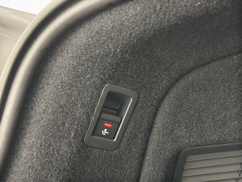 Vehicle Image 29